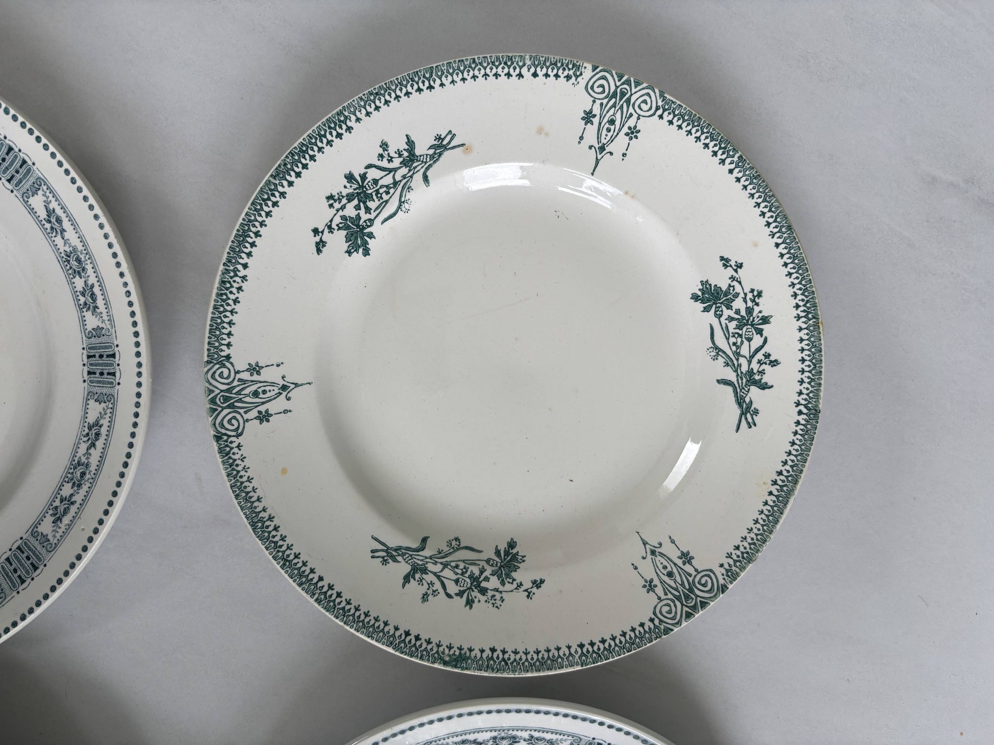 Lot 6 blue and green ironstone plates, antique French earthenware.