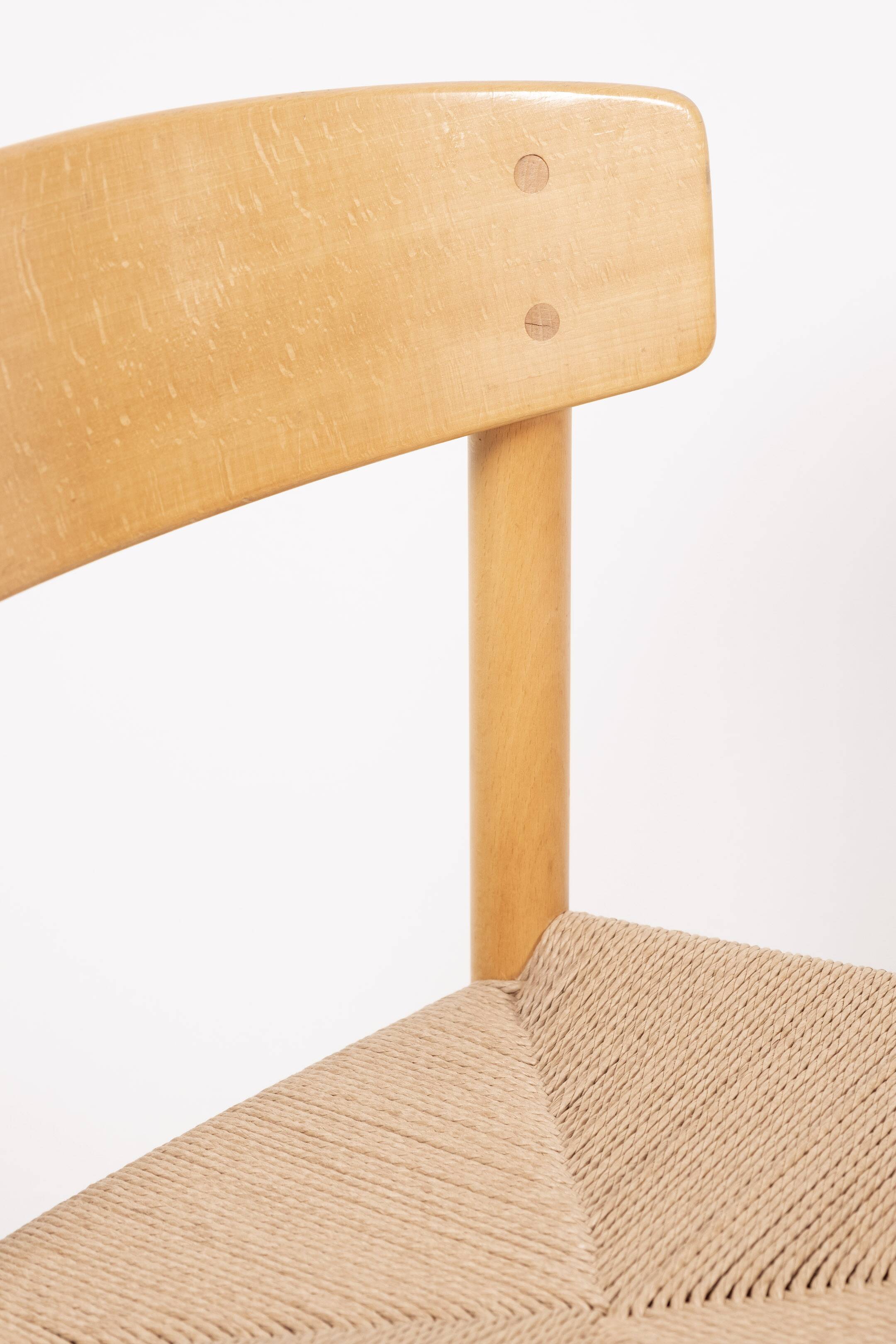 2x Børge Mogensen J39 People's Chair in Beech, 1970s Denmark