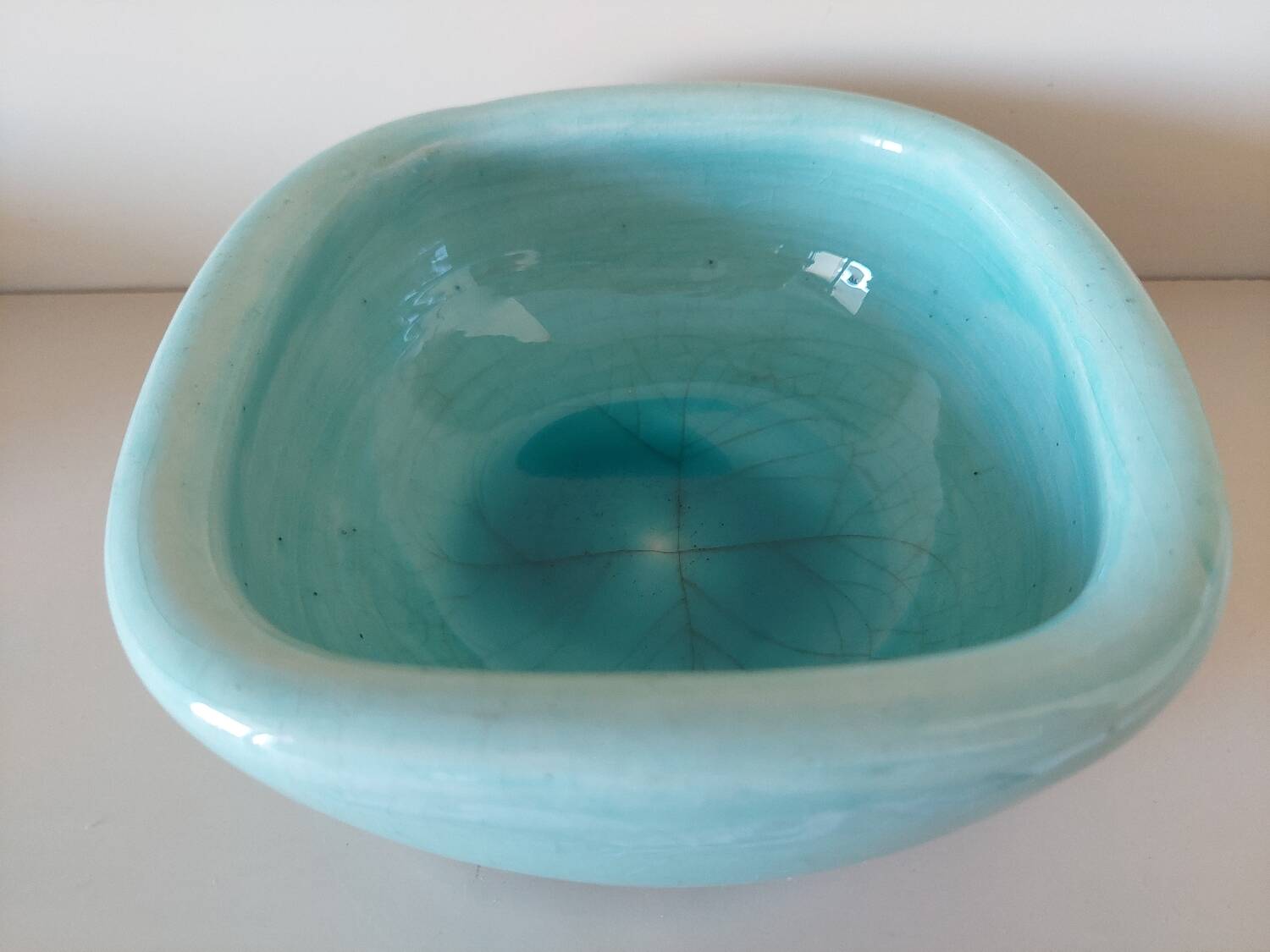 Turquoise cracked ceramic empty pocket signed Keramos, Sèvres circa 1950