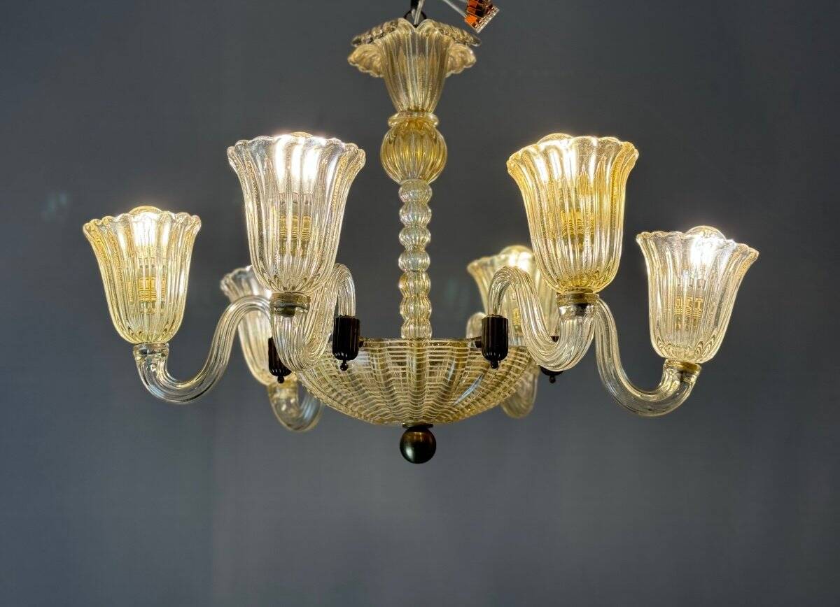 Venetian chandelier in gilded Murano glass with reticello pattern, 6 light arms, circa 1950
