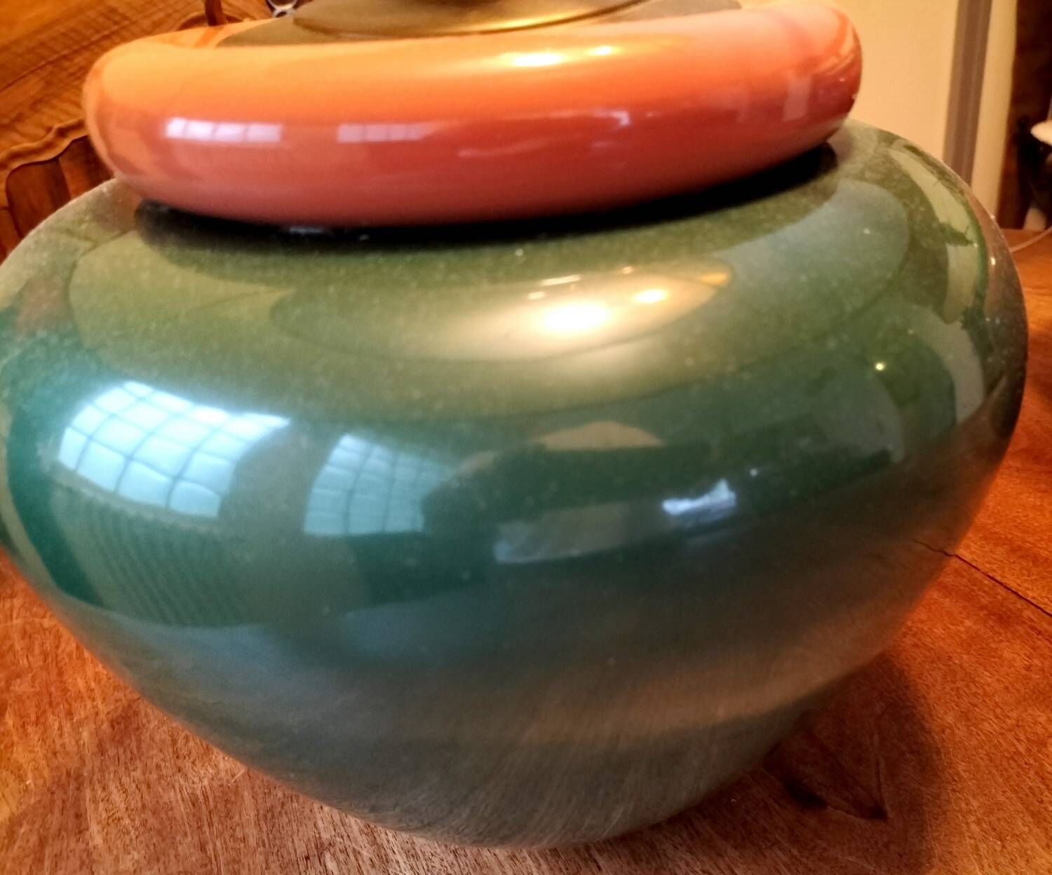 Pair of red and green ceramic lamps