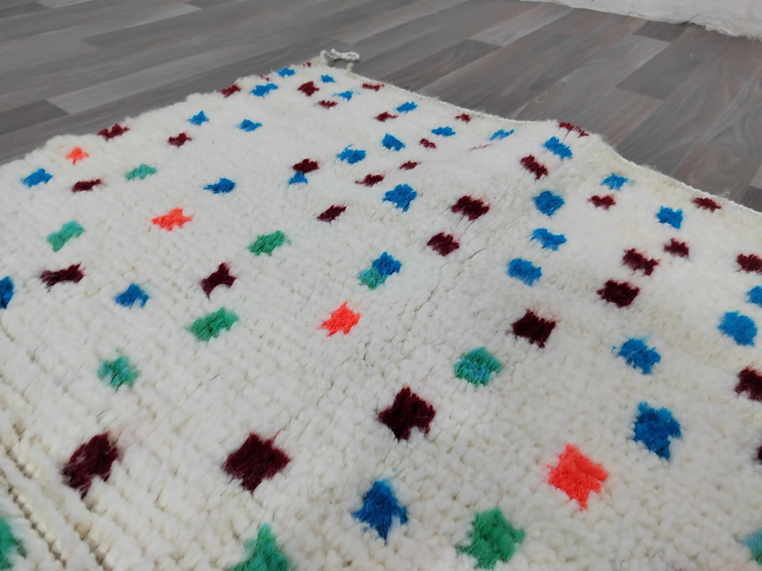 Handmade Moroccan rug 3 x 2 m