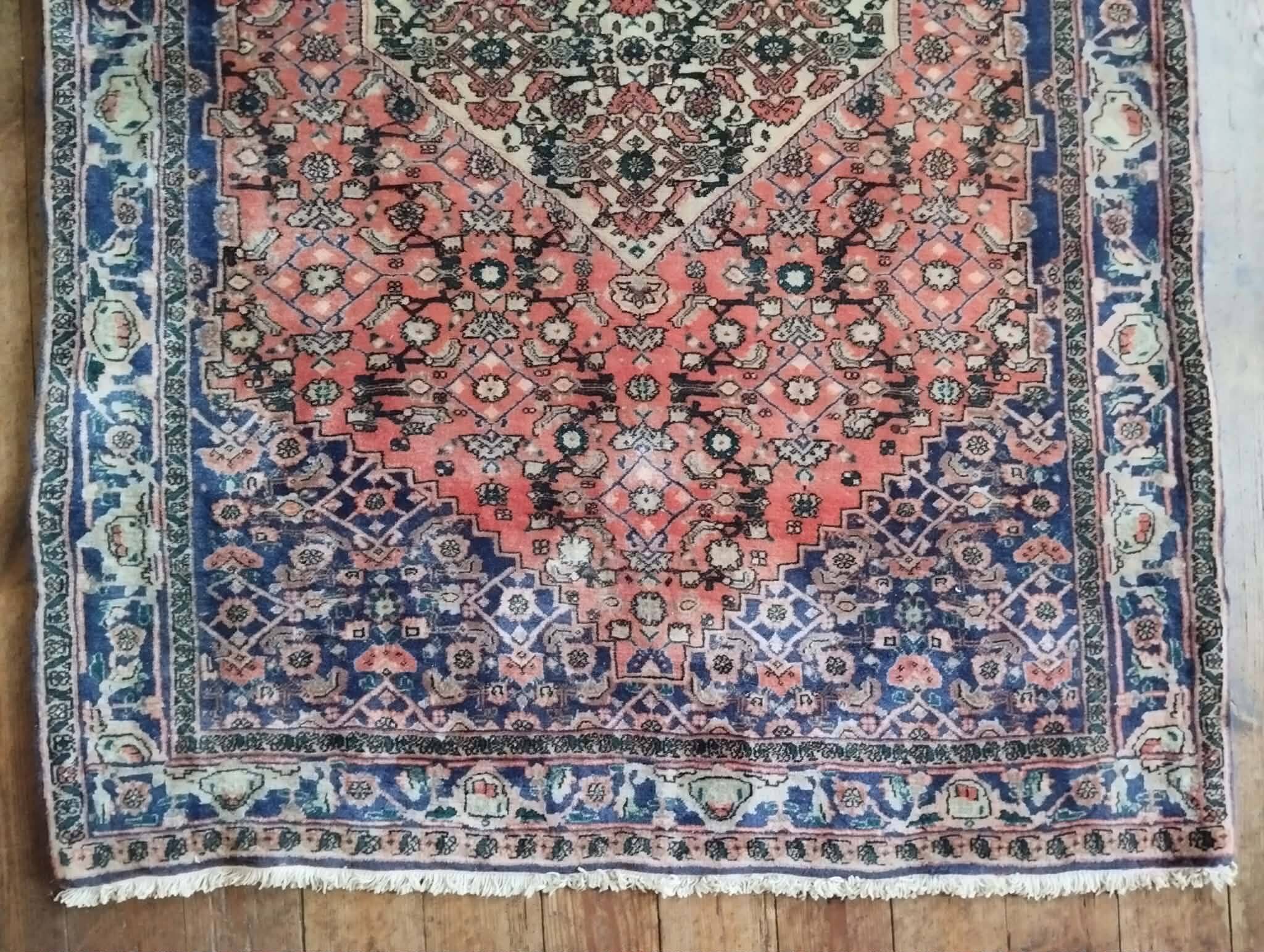 Handmade Persian moussel rug 152x112cm