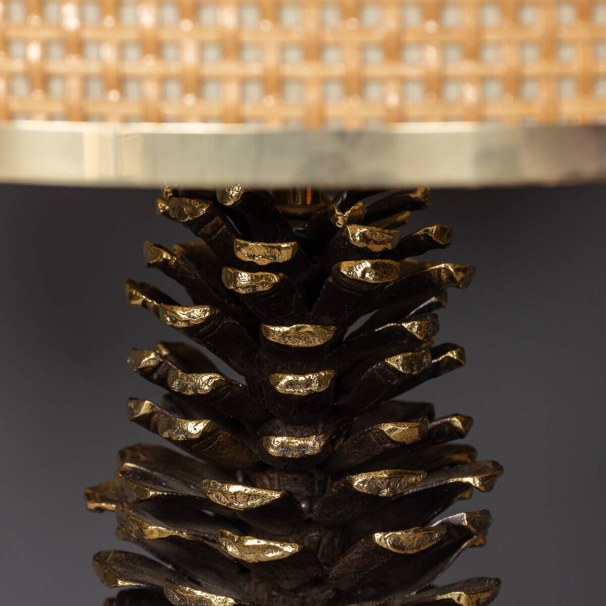 A vintage 20thc italian bergere lamp with pine cone detailing c.1970