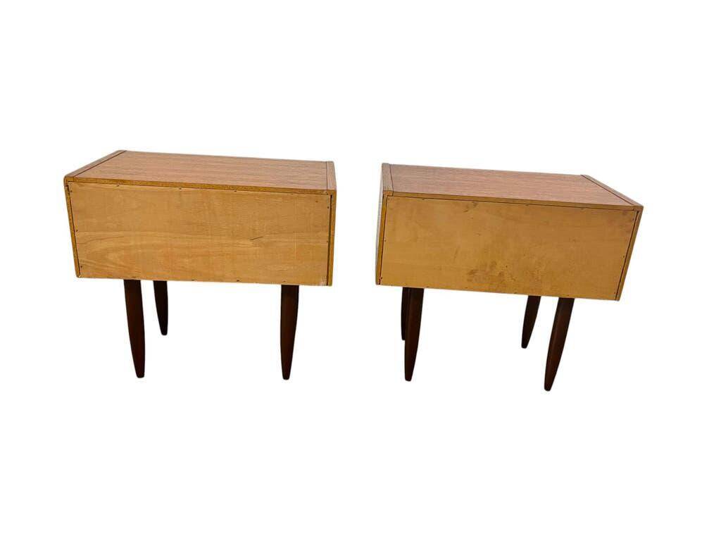 Set of 2 vintage wooden bedside tables/mini cabinets.