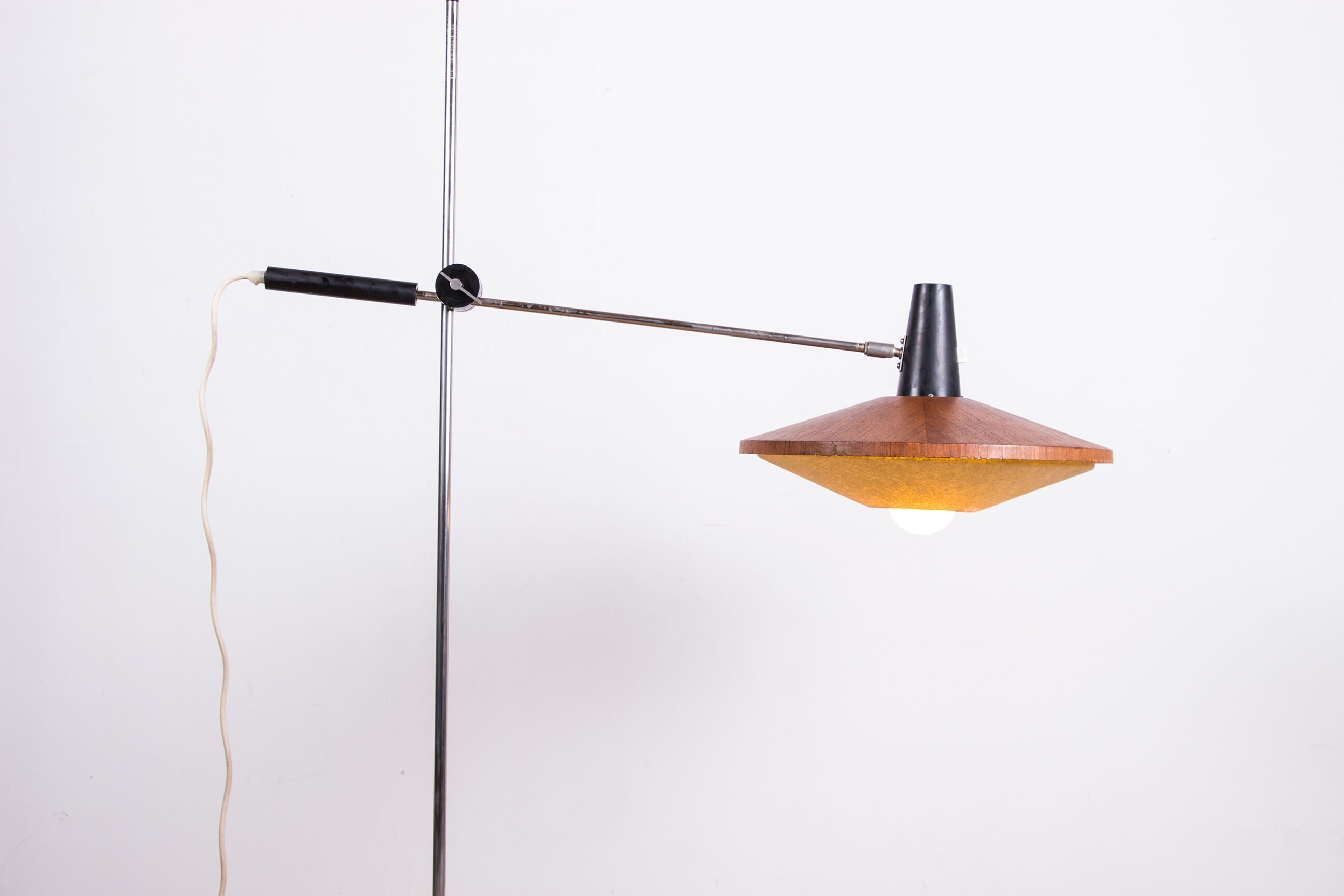Large tilting luminaire in Steel and Teak Temde Leuchten 1960.