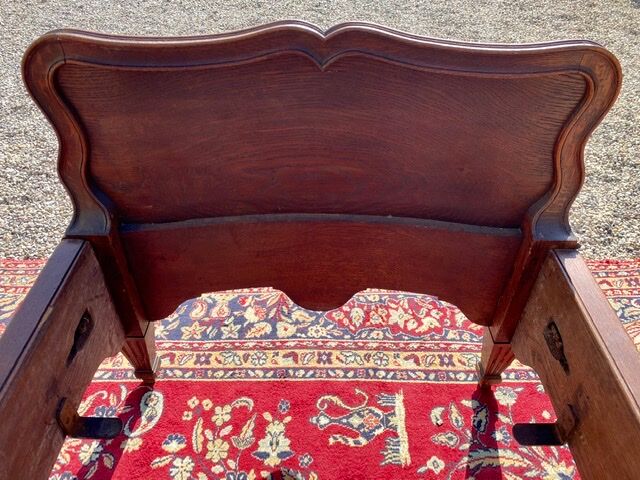Pair of oak beds style Louis XV /Louis XVI