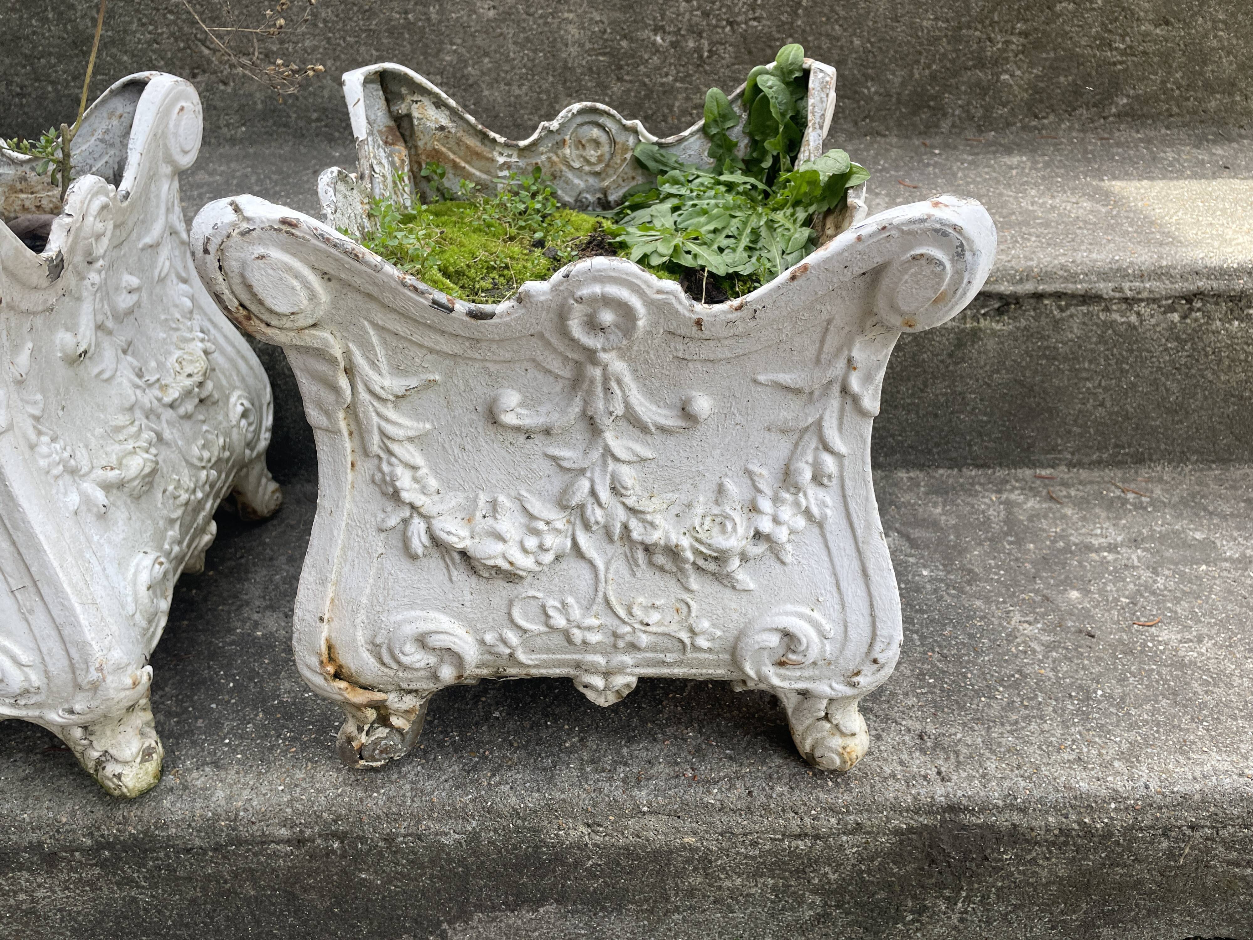 Pair of cast iron planters. Alfred Corneau Charleville around 1900