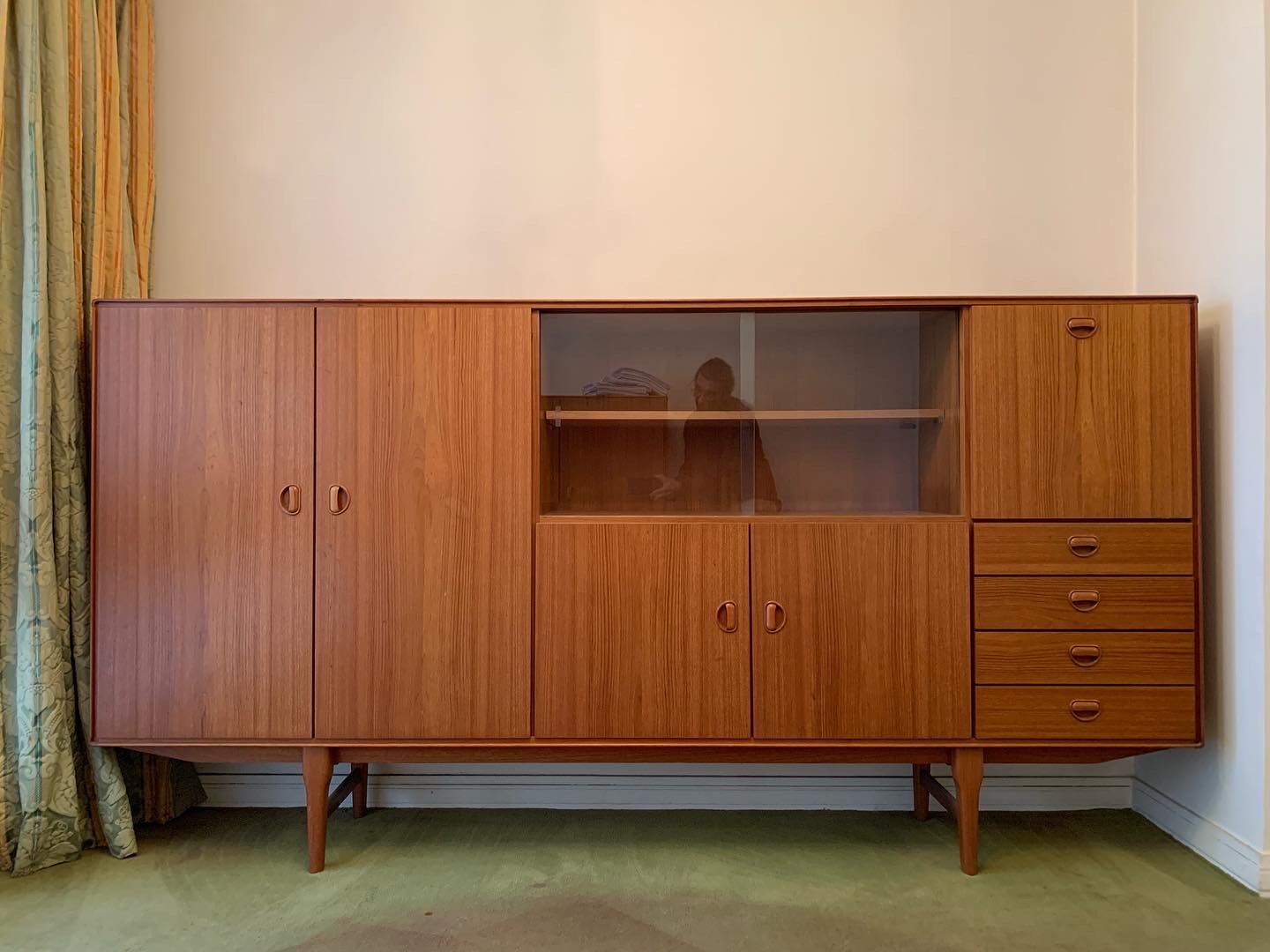 Fristho teak cupboard-bar