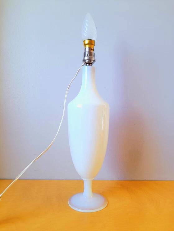 Lampe en opaline Sèvres France