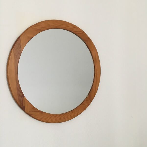 Miroir rond en pin vernis