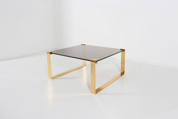 Table basse des années 50 avec base plaquée or et plateau en verre, années 1970.