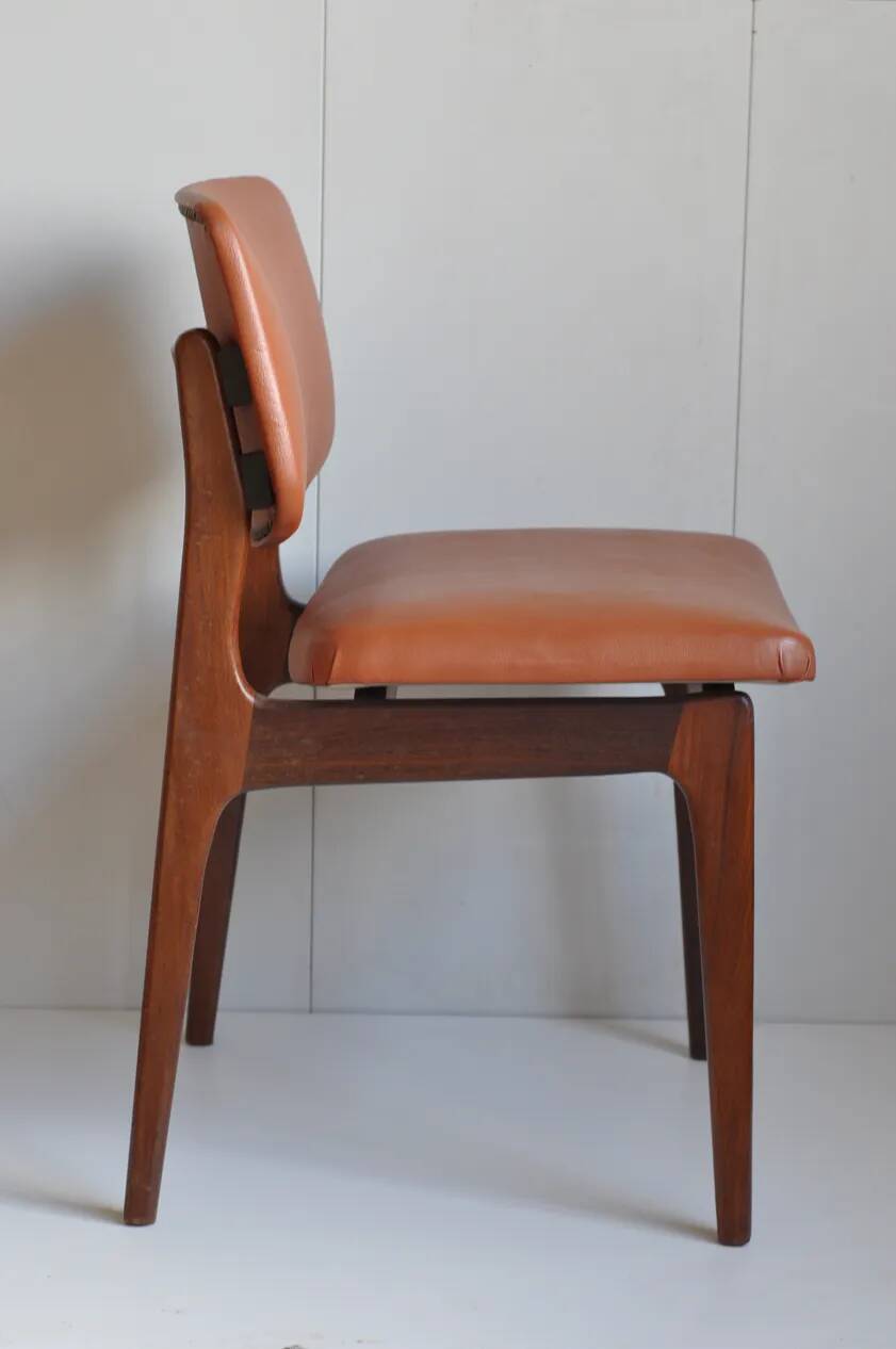 Lot de deux chaises scandinaves