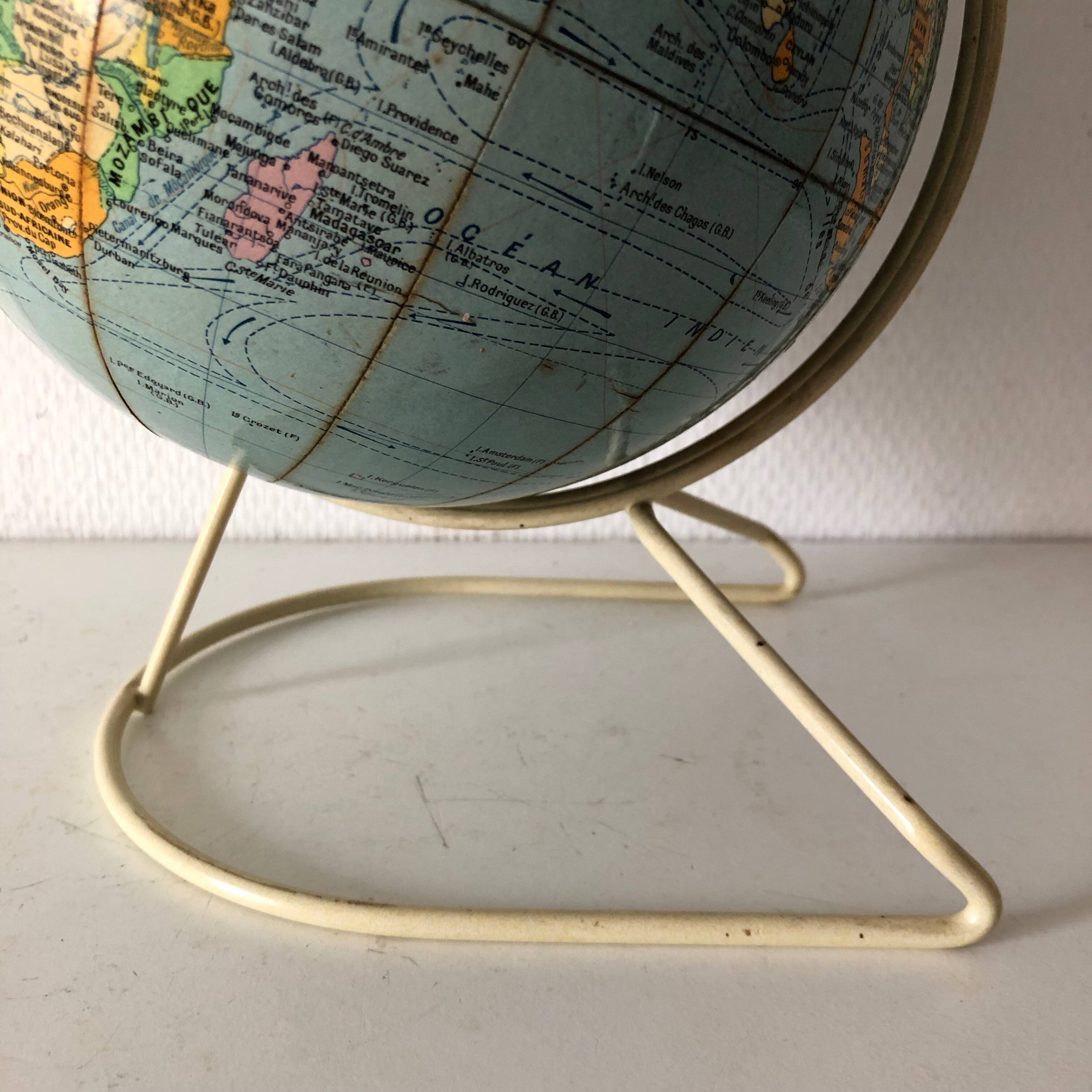 Globe terrestre vintage 1960 Girard Barrère crème - 26 cm
