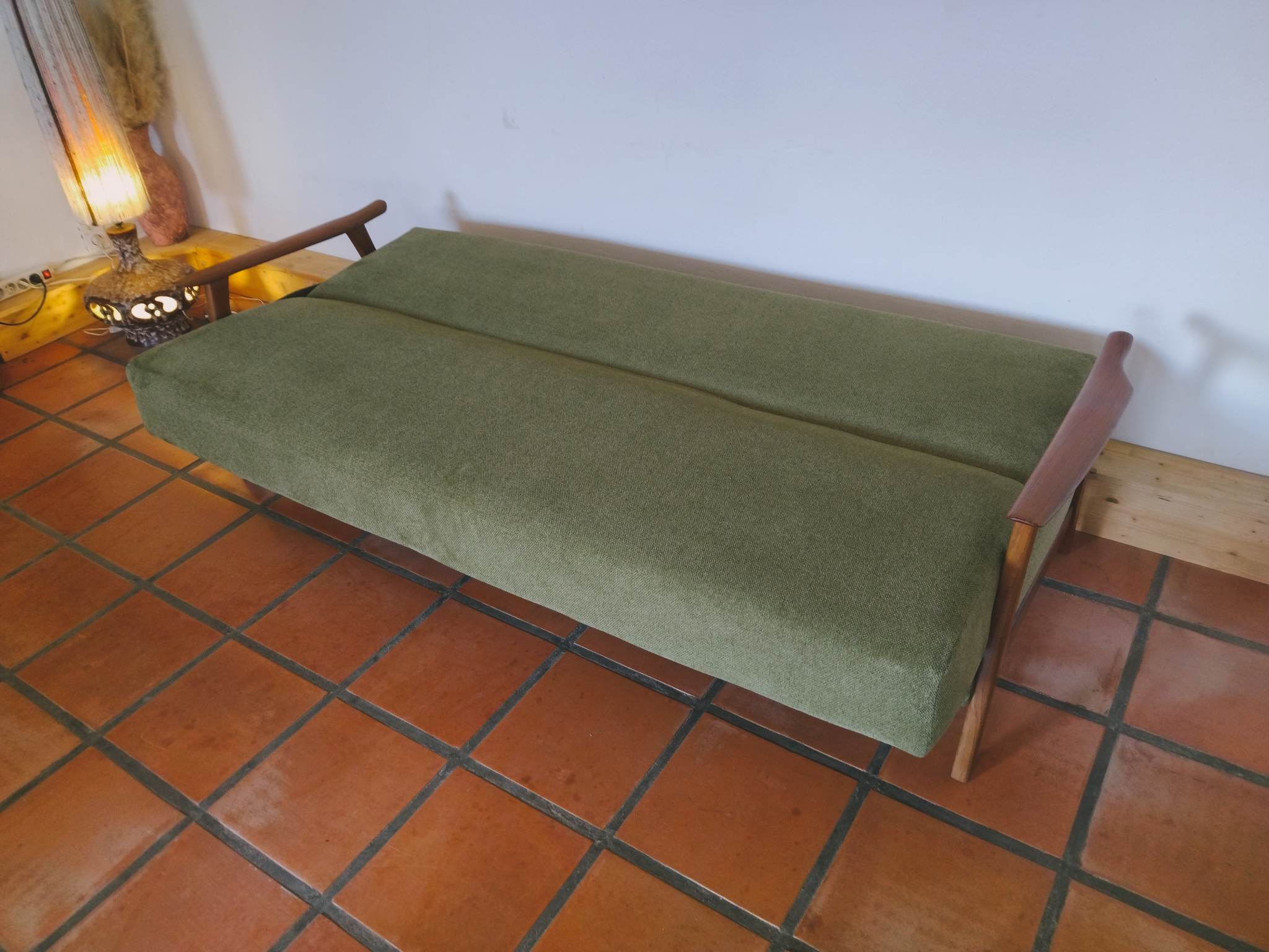 Scandinavian day bed sofa