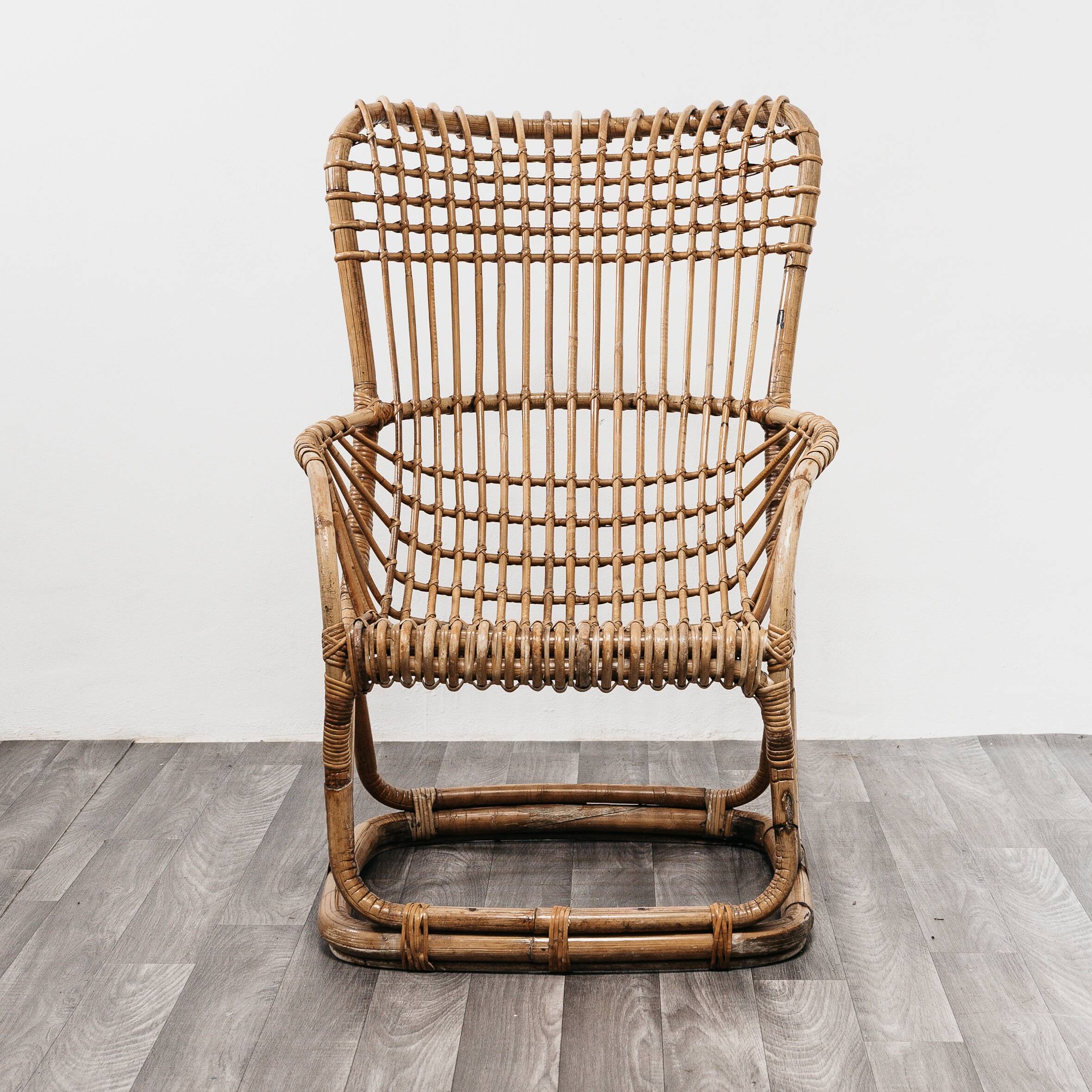 Paire de fauteuils B4 de Tito Agnoli,  Bonacina