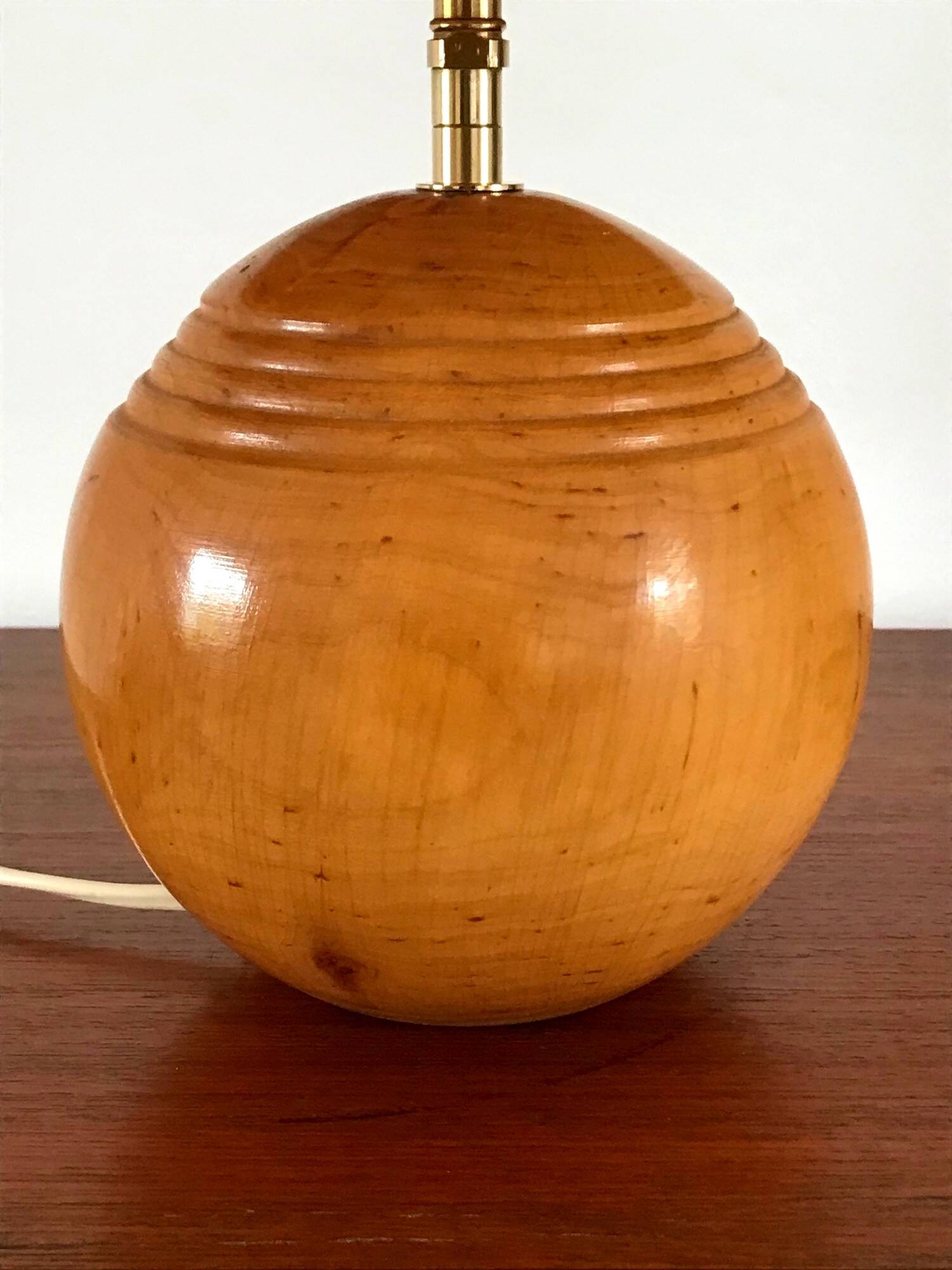 Solid elm lamp Italy 70s vintage