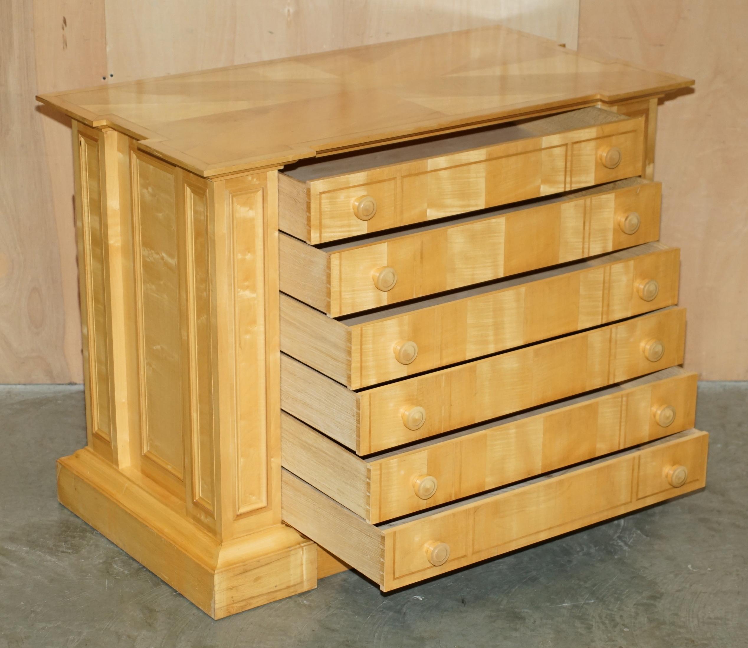 Commode Viscount David Linley Sycamore Style