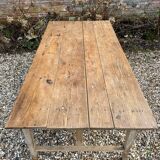 Farm table