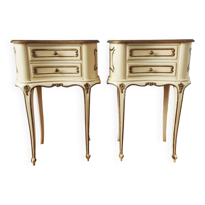Paire de tables de chevet peints style Louis XV