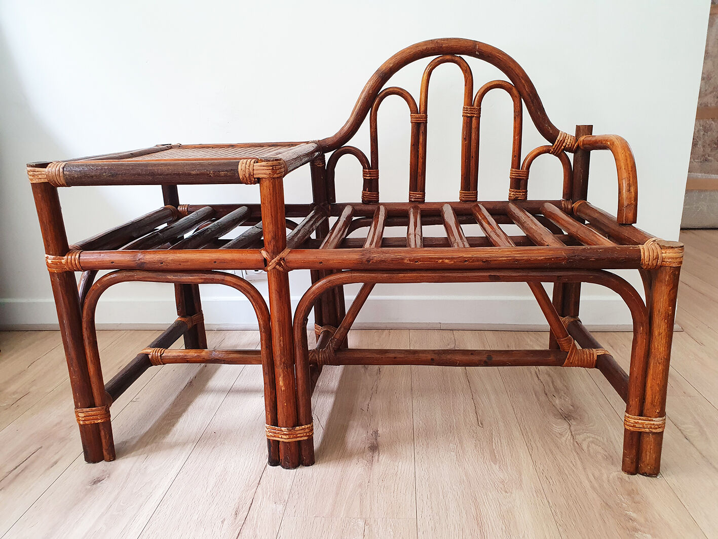 Fauteuil avec tablette en rotin & bambou - vintage