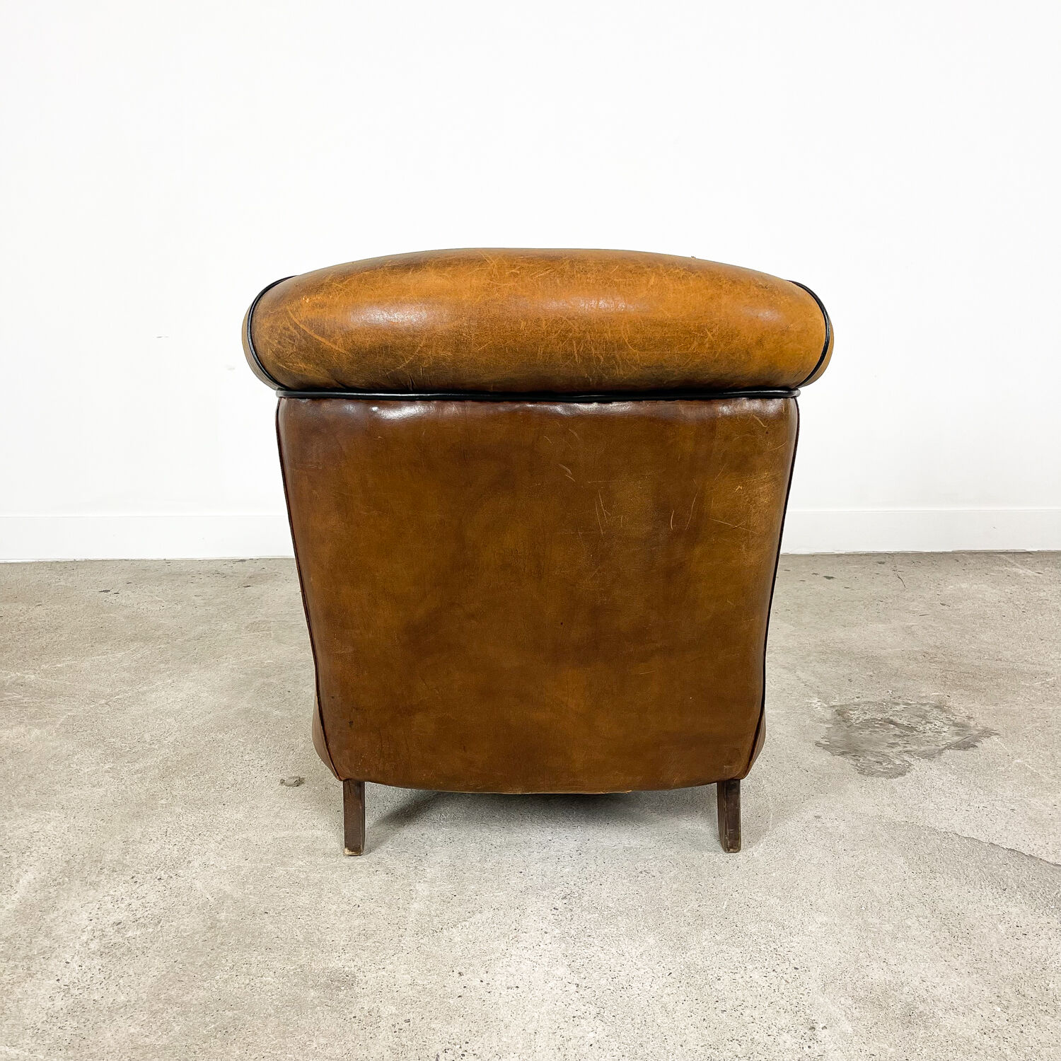 Vintage sheep leather tub club chair apeldoorn