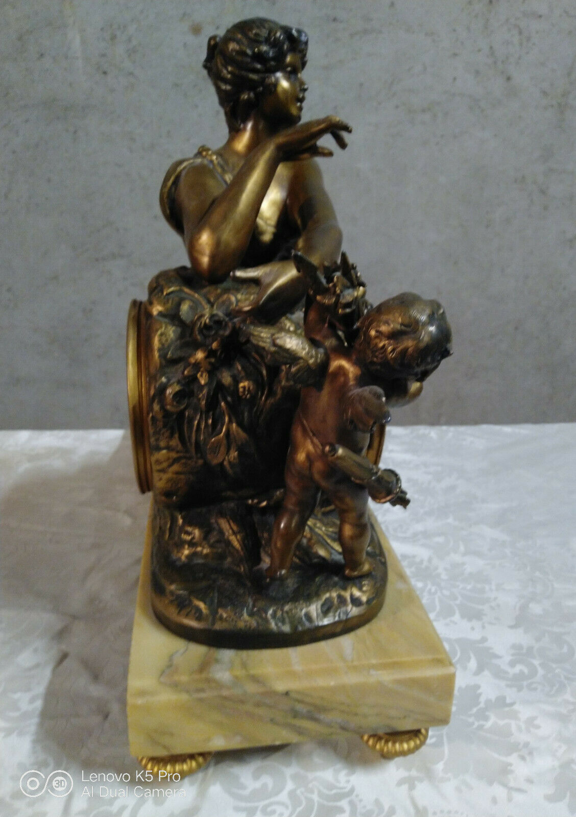 Pendule sculpture in Guillemin regulation