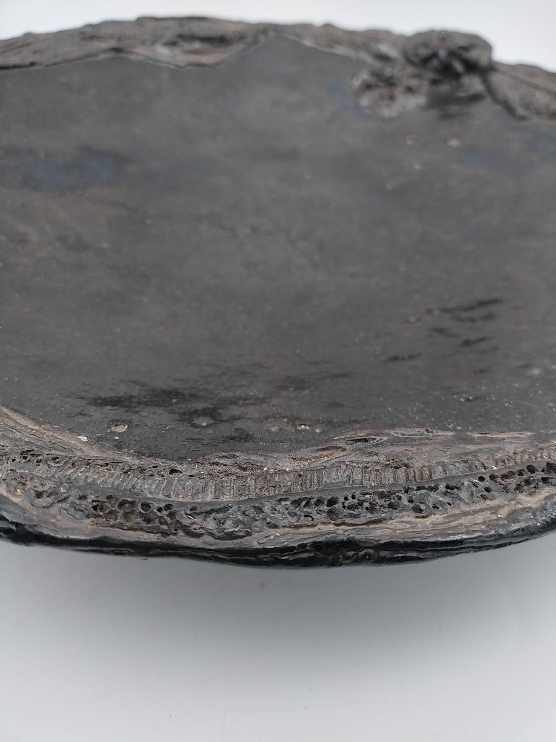 Large vulcanized ceramic bowl. Black. Artisanal work.