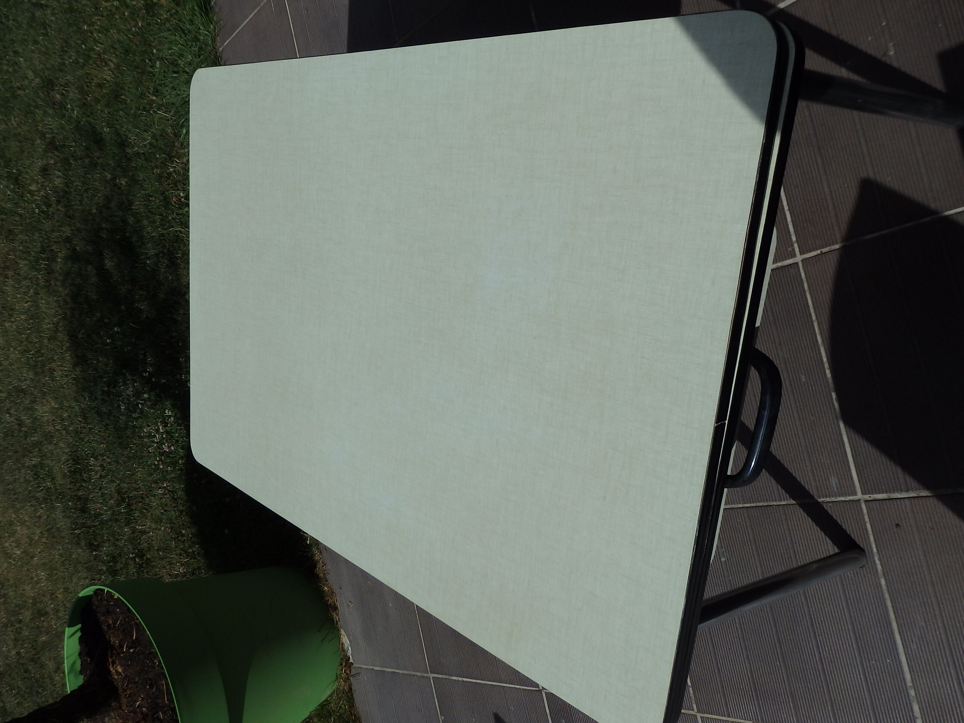 Formica kitchen table