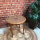 Table basse, cannage sur le plateau