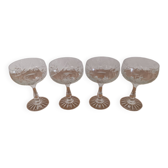 4 Coupes à champagne en cristal taillé
