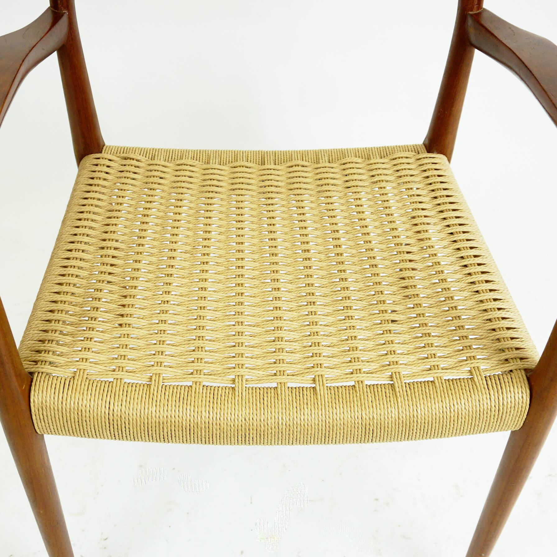 Sculptural Scandinavian Modern Armchair Mod. 57 in Teck and Paper