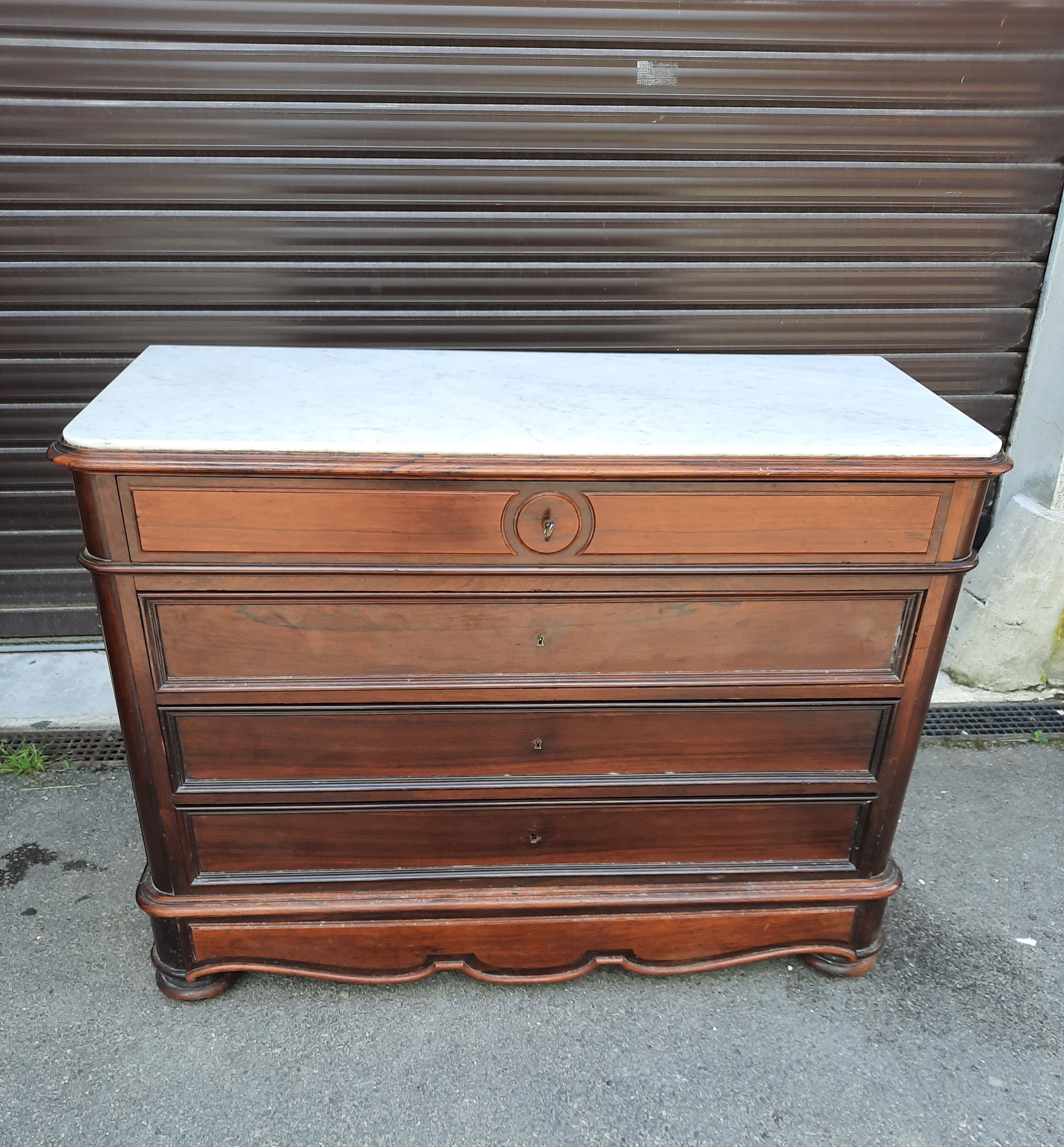 Rosewood plating chest of drawers from the 19th century