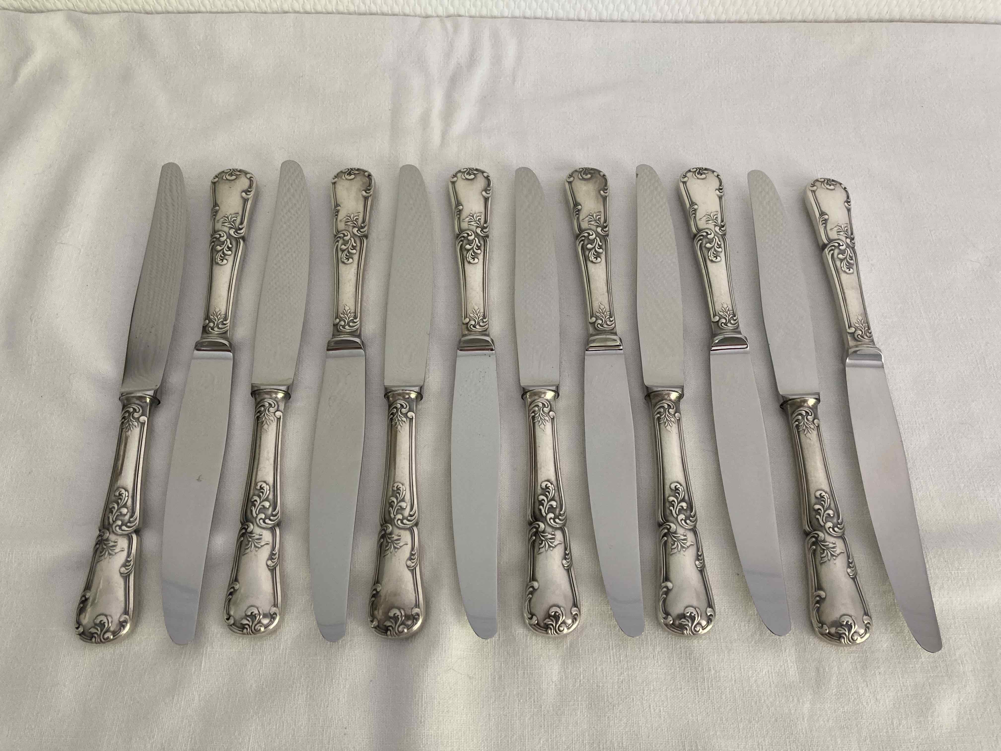 Silver metal knives Frionnet