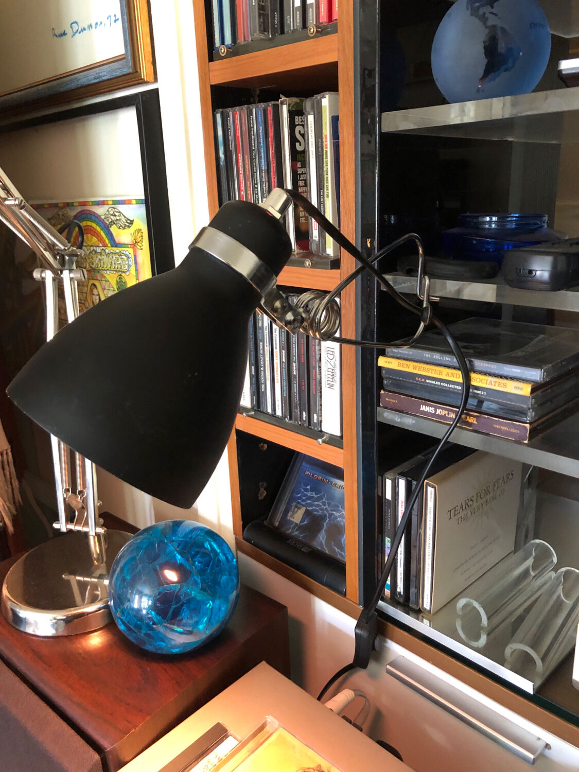 Black/pink clip spotlight