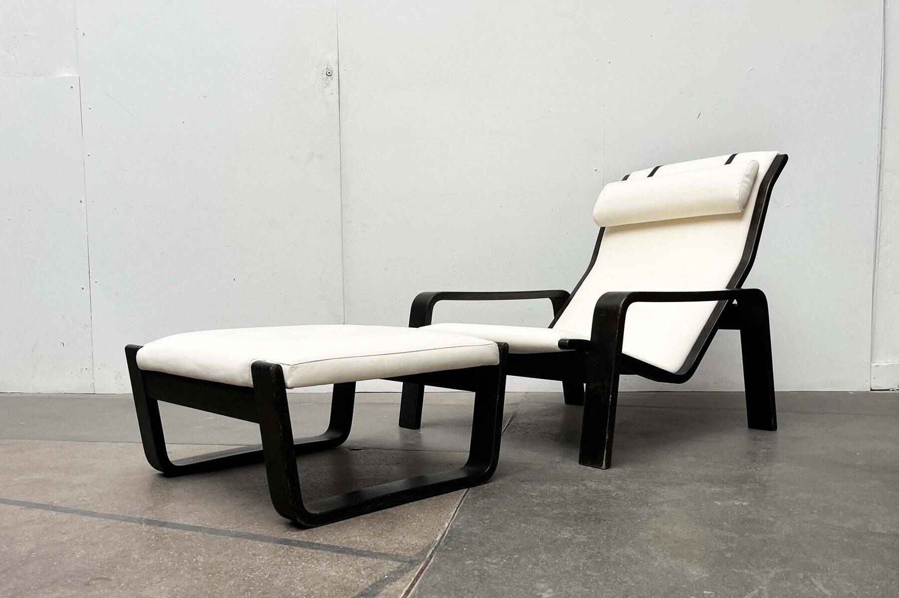 Modern mid-century Pulkka lounge chair set and footrest by Ilmari Lappalainen for Asko, Finland, 1960s.