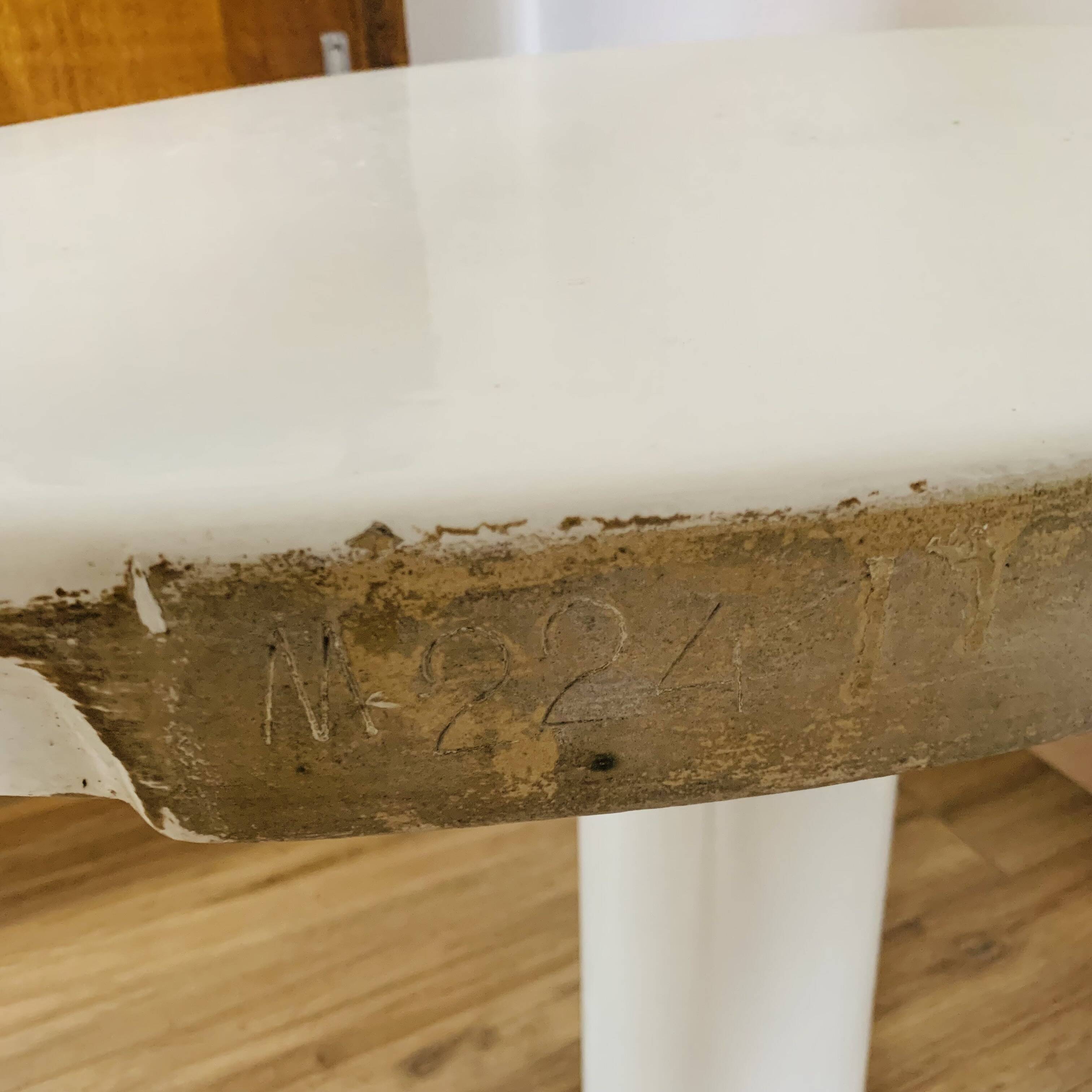 White ceramic console table