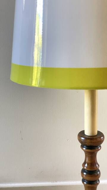 Candle holder lamp with walnut effect, vintage.