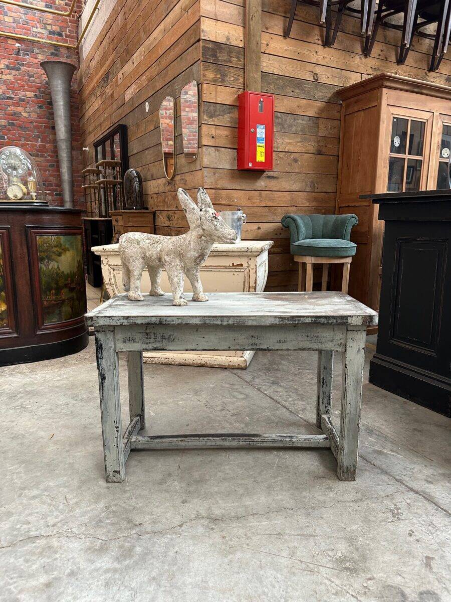 Patinated console from the early 20th century.