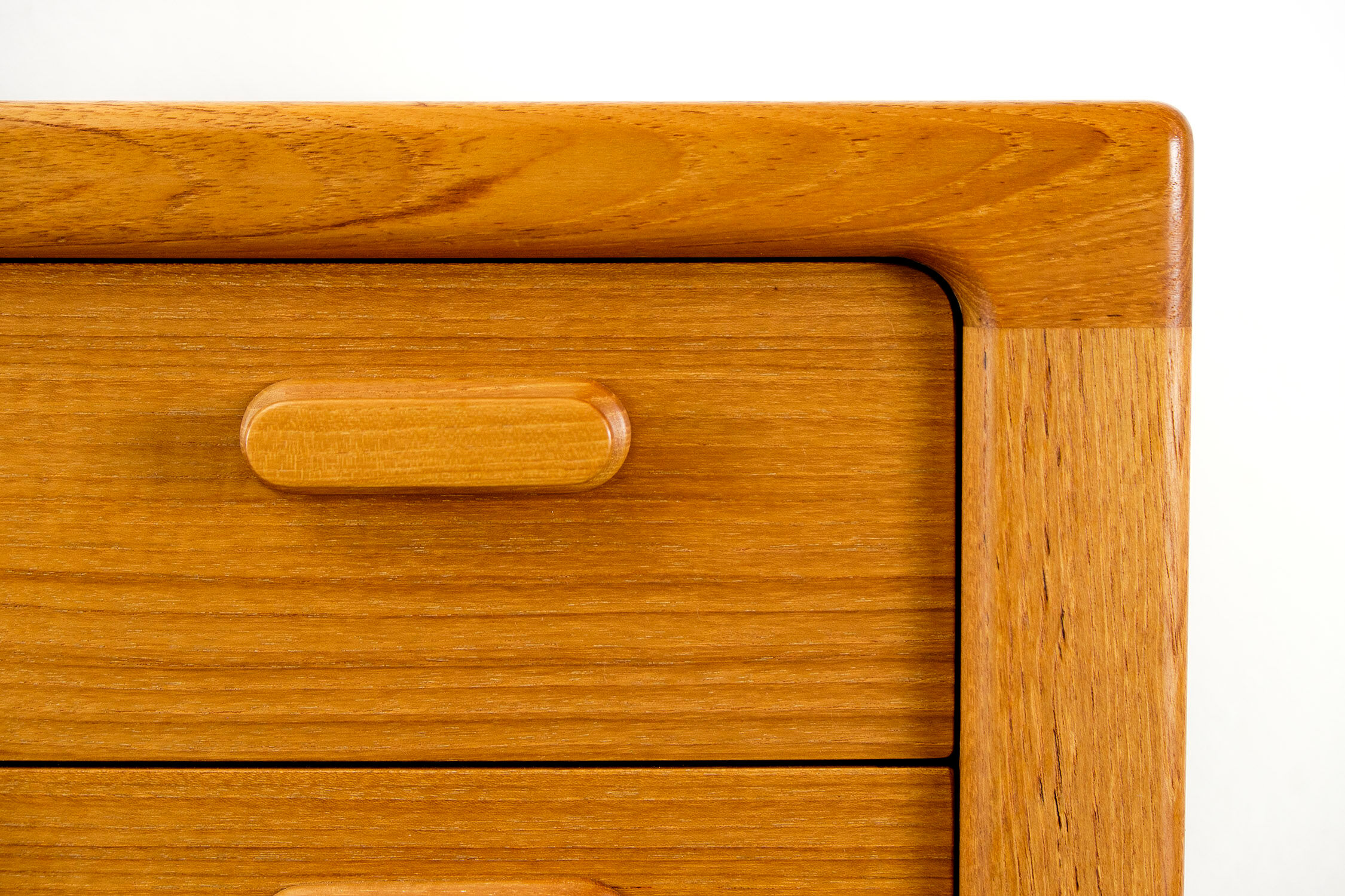 Commode en teck danois de Dyrlund années 1970