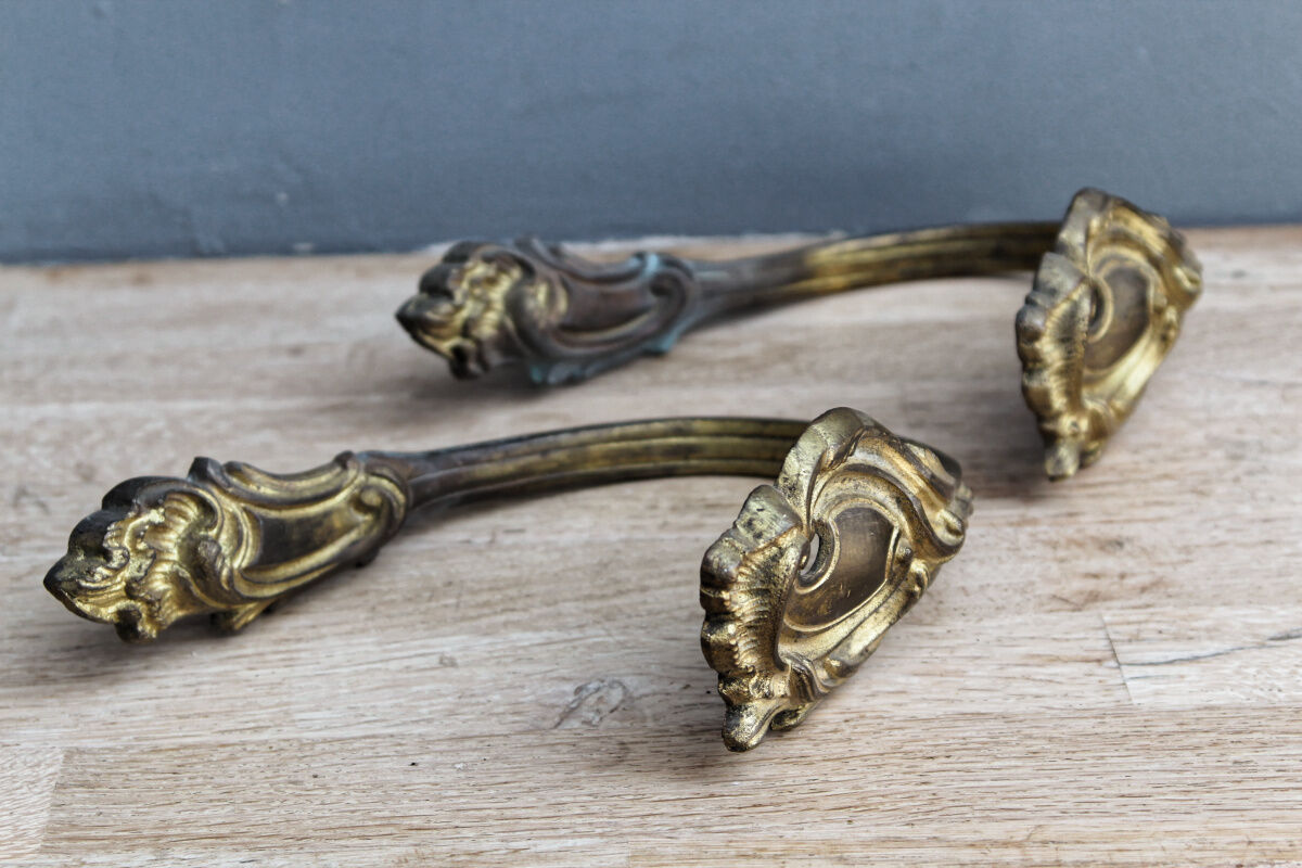 Pair of curtain embrases-holders