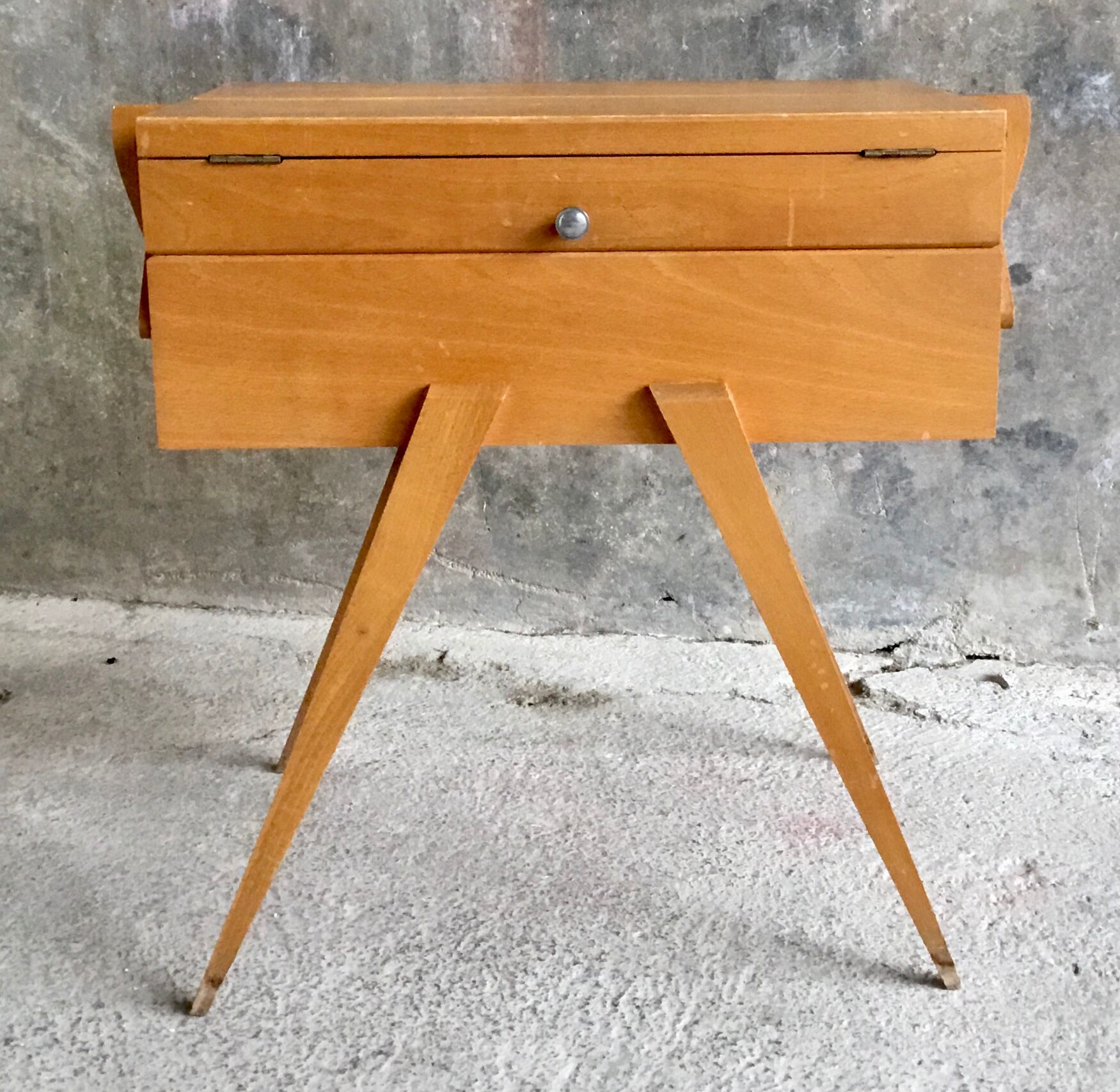 Worker with ears and feet compass - vintage 1960