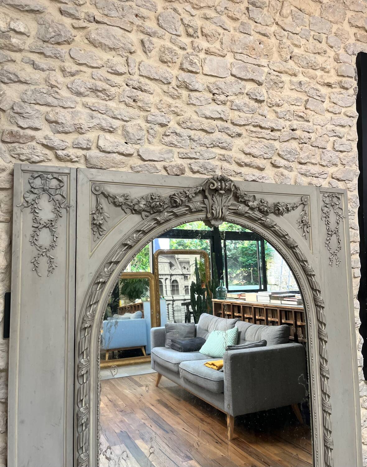 Important woodwork, 176.5cm/158cm 19th century fireplace mirror, quilted glass, parquet on the back.