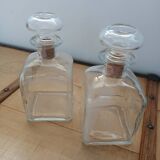 2 carafes / flacons vintages en verre
