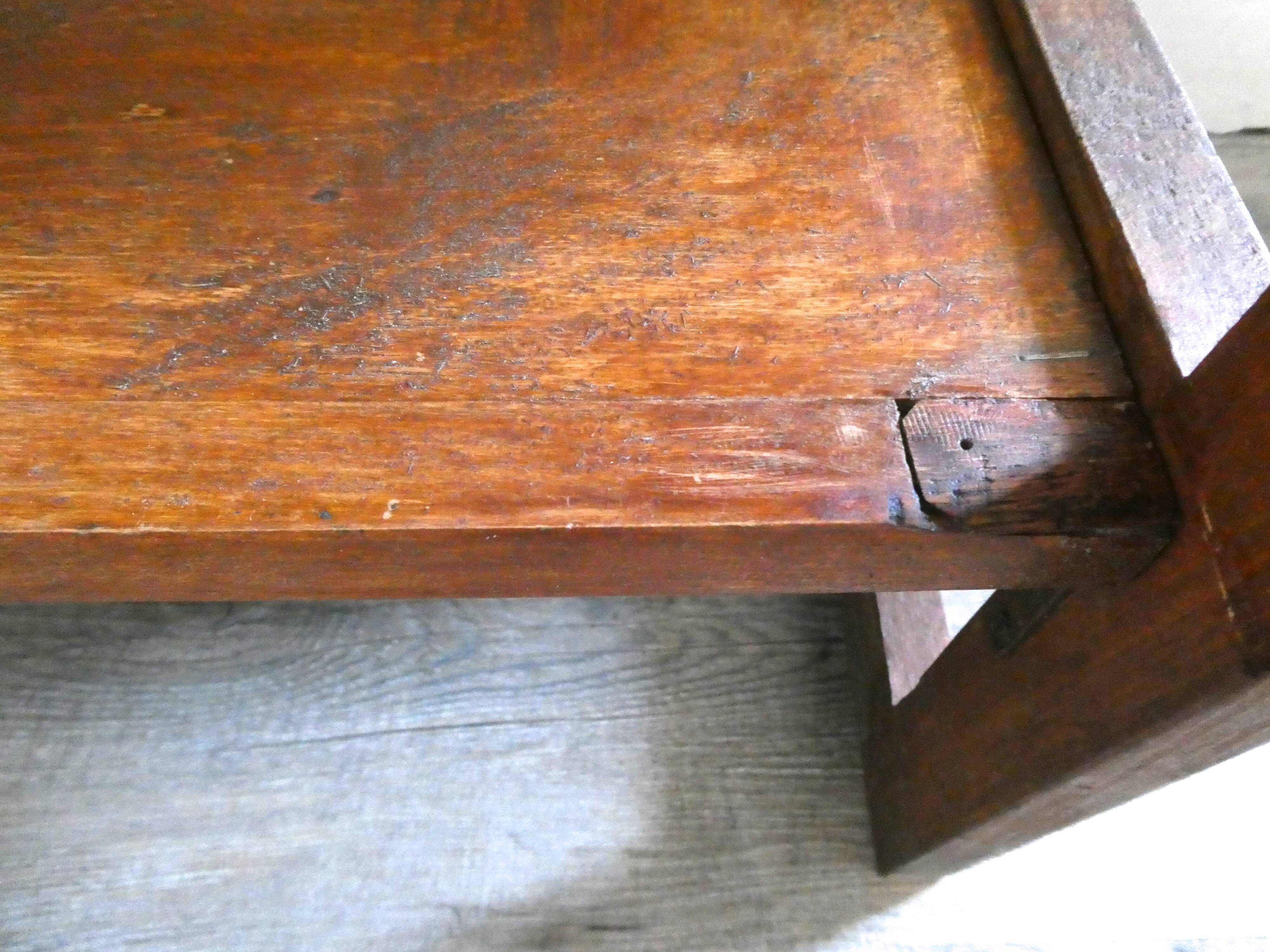 Wooden folding bookseller shelf