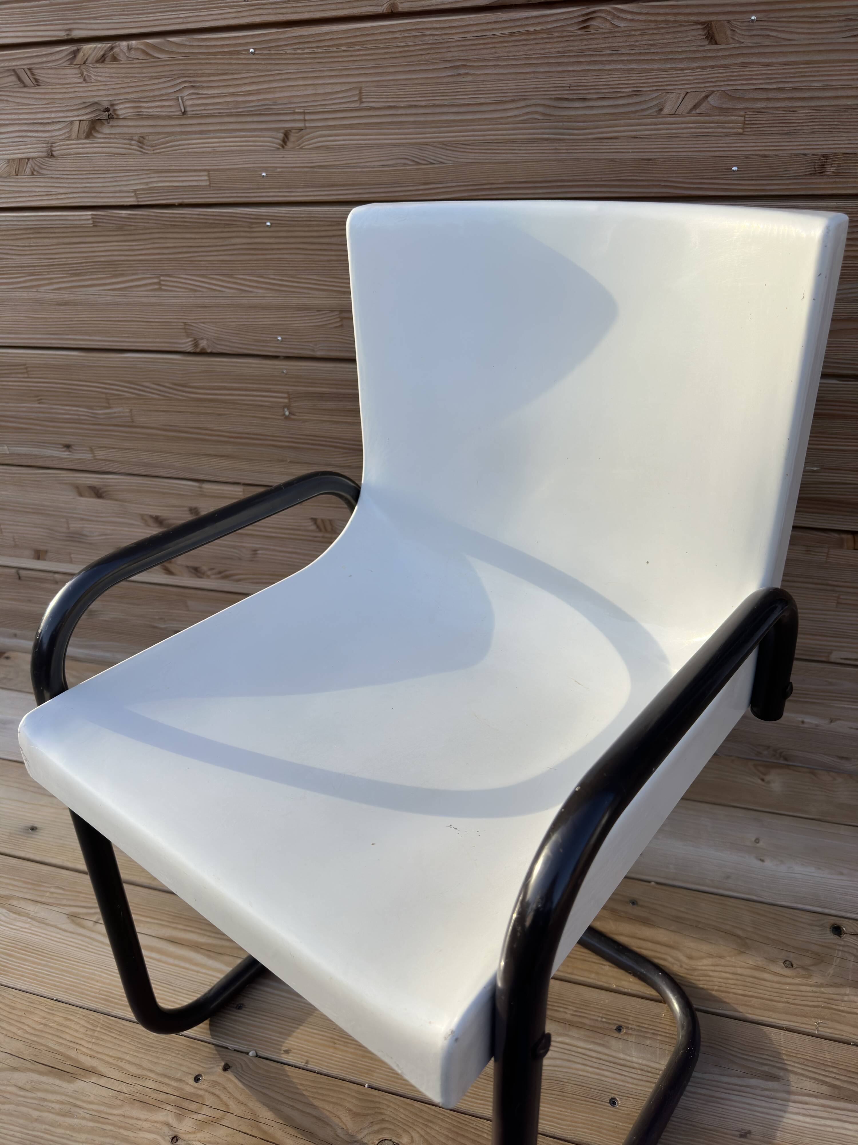 Vintage cantilever chair (sled base)