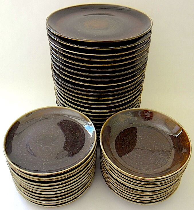 Suite of 48 plates in Berry sandstone
