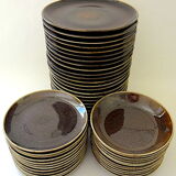 Suite of 48 plates in Berry sandstone