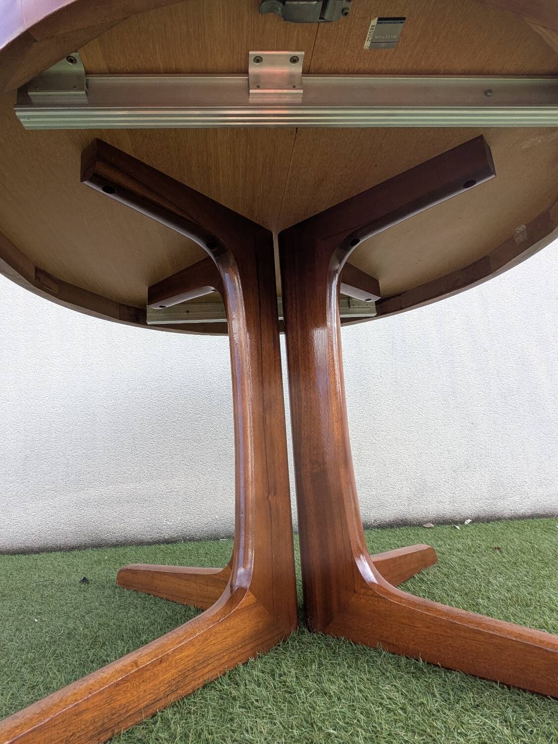 Baumann vintage dining table, solid wood, extensions