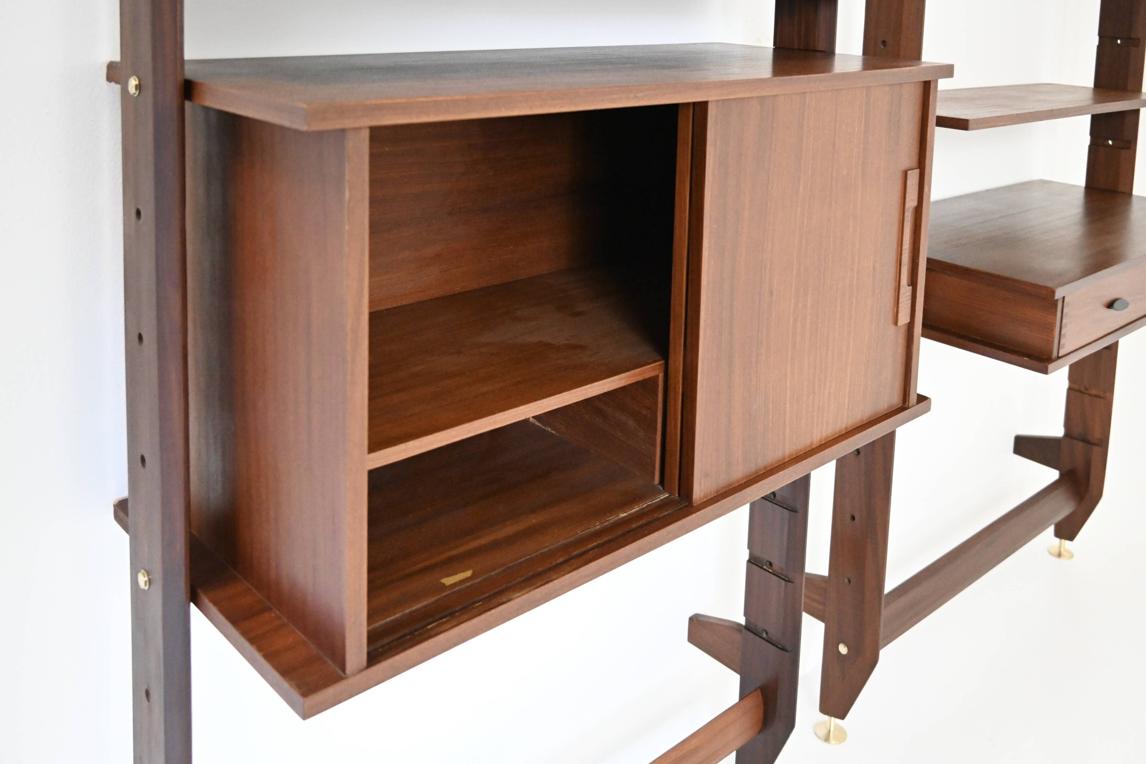 Set of 2 Italian wall bookshelves, 1960s,
